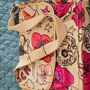 Coach silk messenger bag in excellent condition